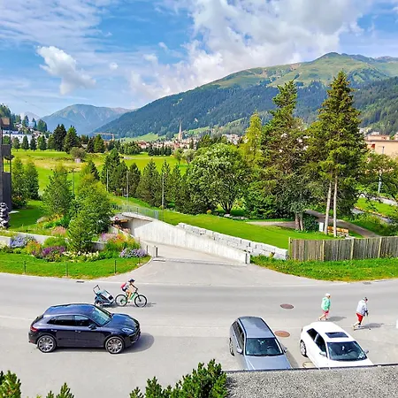 Herrliche 3 Schlafzimmer In Zentral & Exklusiv * Νταβός