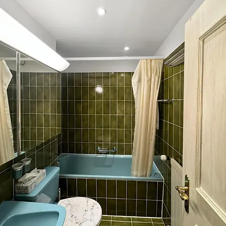 Herrliche 3 Schlafzimmer In Zentral & Exklusiv Appartement