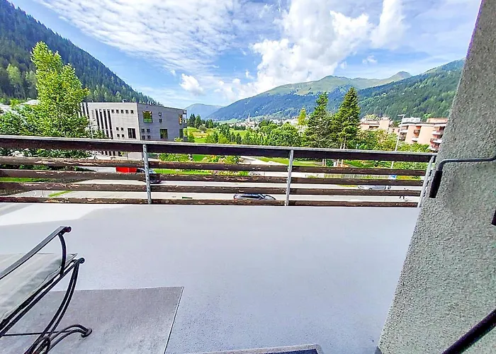 Herrliche 3 Schlafzimmer In Zentral & Exklusiv Lägenhet *