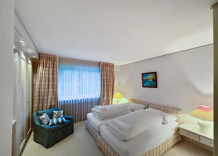 Herrliche 3 Schlafzimmer In Zentral & Exklusiv アパート